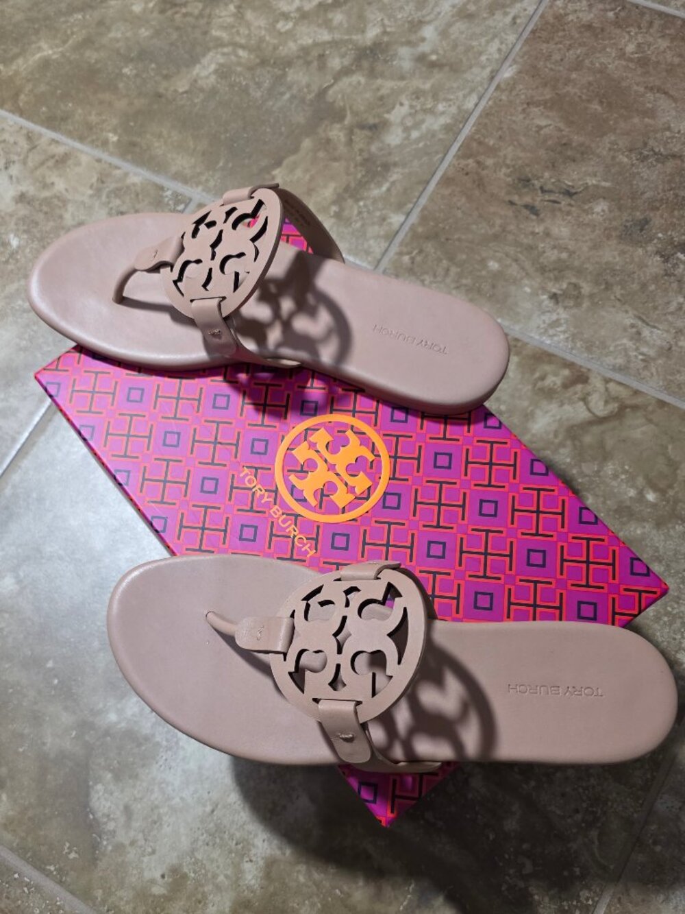Women's Sandals - Picture 4 of 7